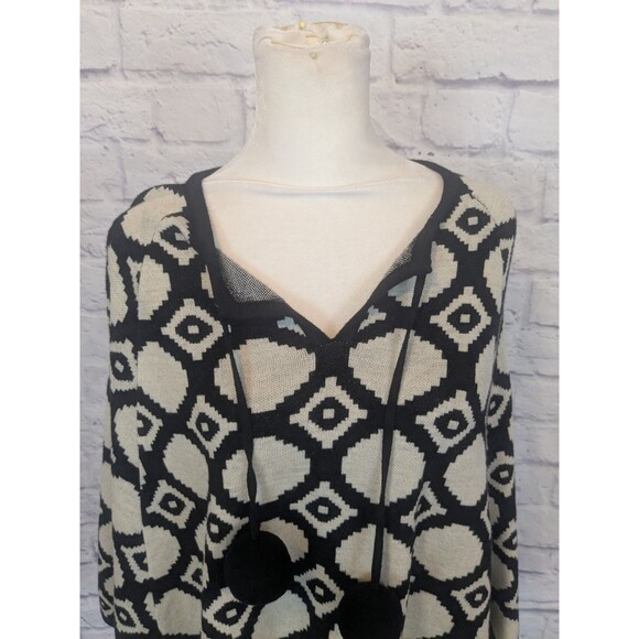 L.A.M.B Gwen Stefani Black & Cream Geometric WOOL poncho Size Medium - Picture 2 of 12